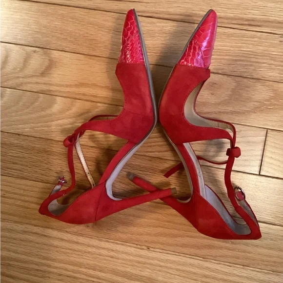 Red Leather Shoes, Pointy toe, bow, adjustable strap, size 6, fits like 6.5-7 - Picture 11 of 14